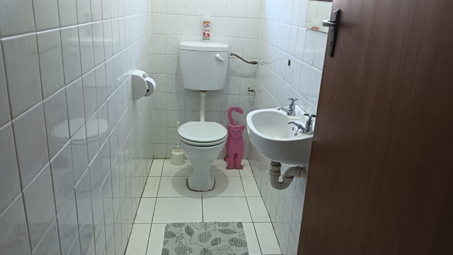 4 Bedroom Property for Sale in Dorchester Heights Eastern Cape